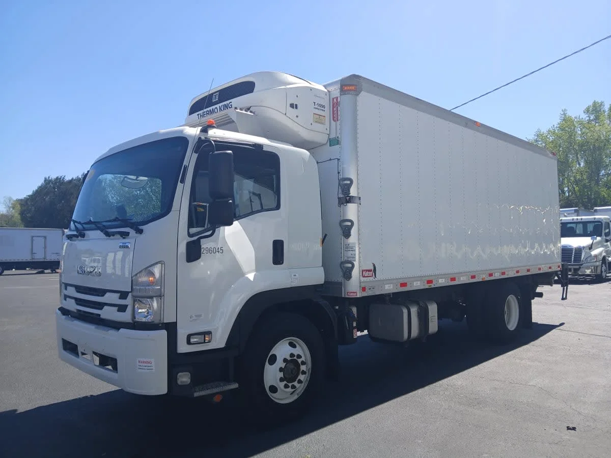 2020 Isuzu NRR - image 2