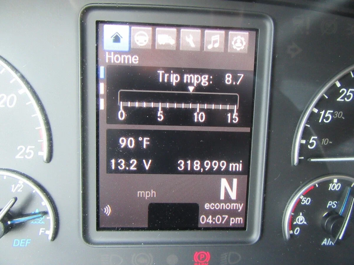 2025 Freightliner Cascadia - image 20