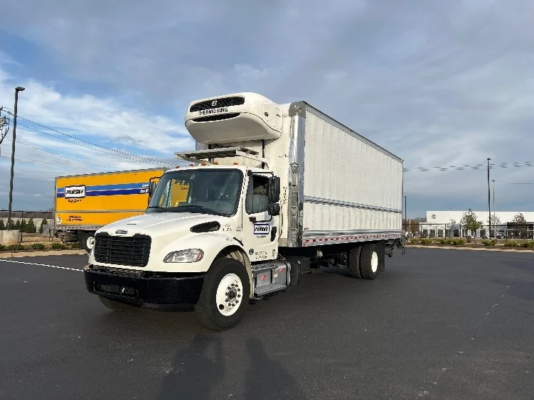 2023 Freightliner M2 106 in Lexington, KY — photo 3