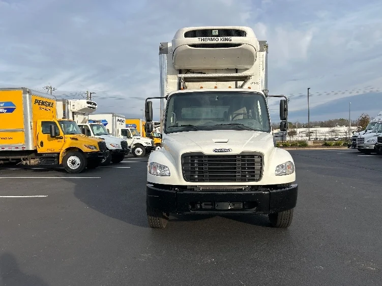 2023 Freightliner M2 106 - image 2