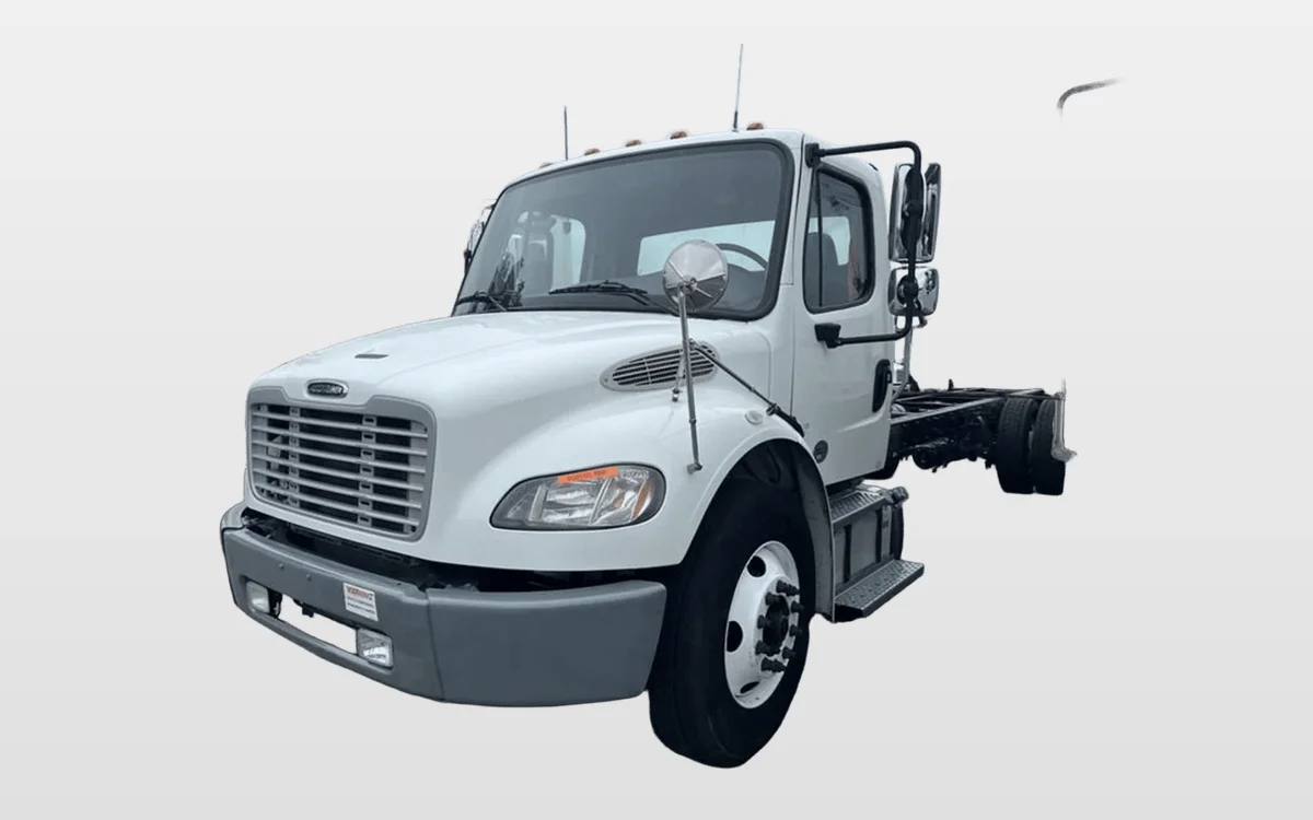2019 Freightliner M2 106 - image 1