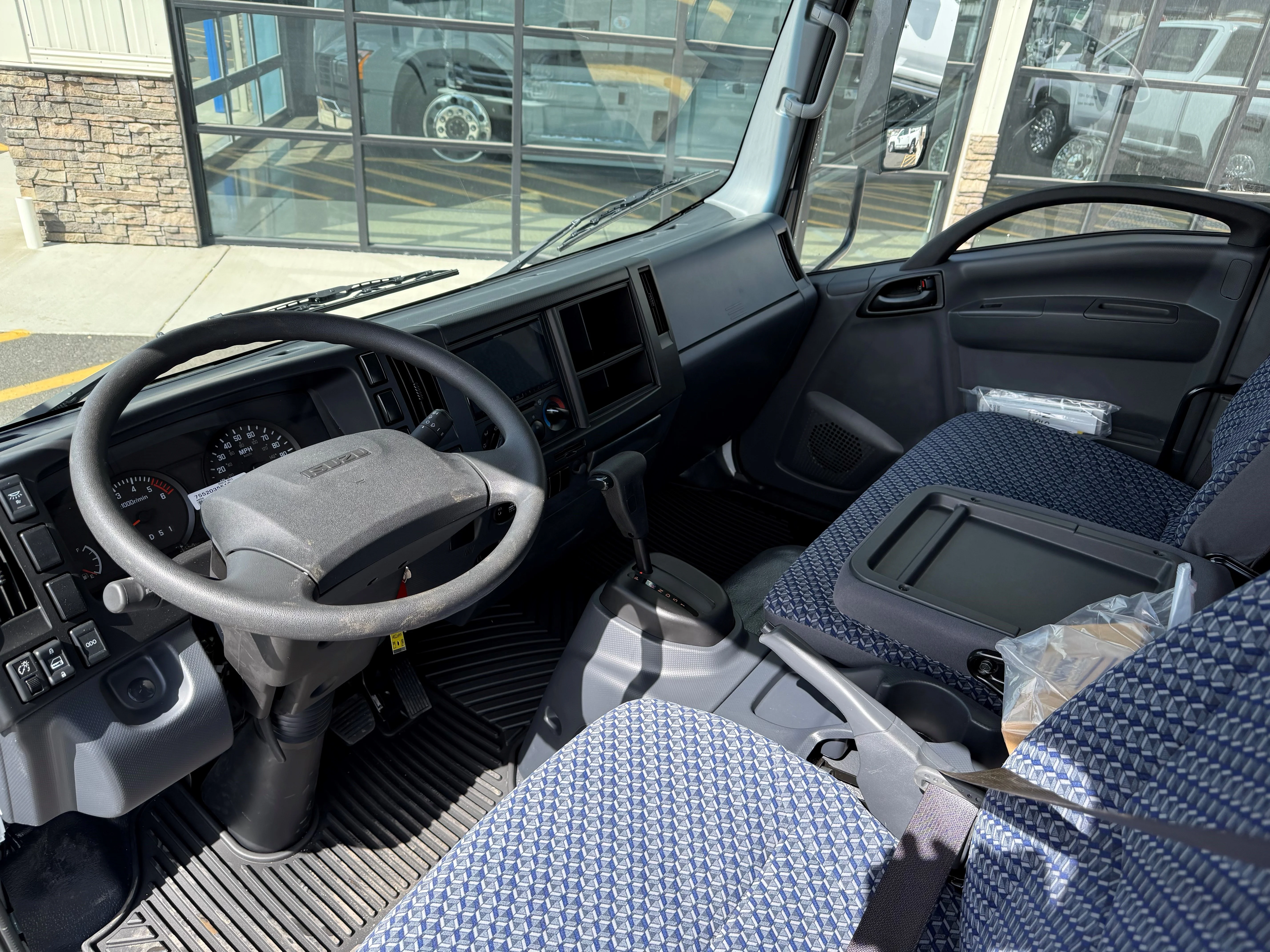 2026 Isuzu in Yakima, WA — photo 9