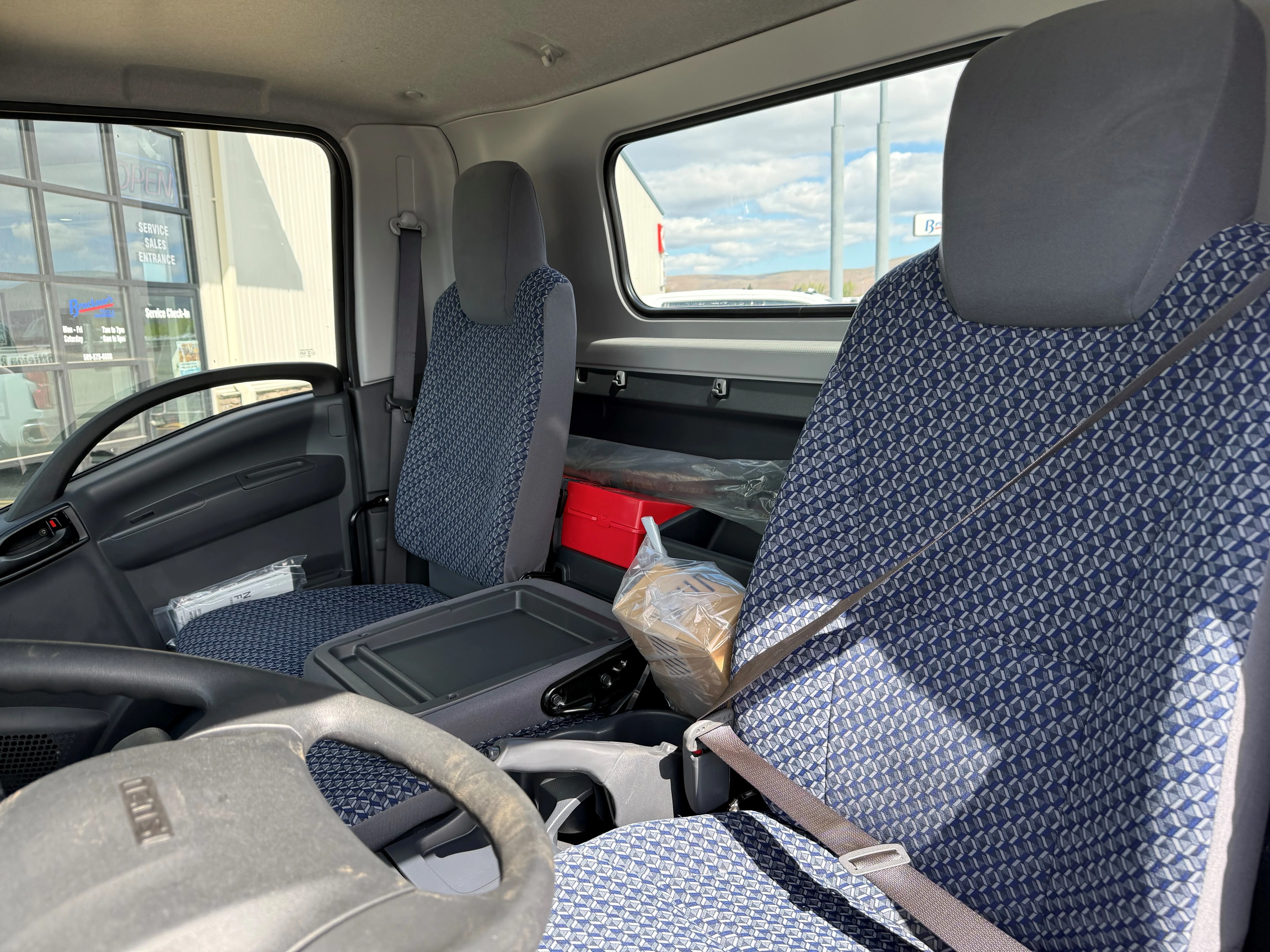 2026 Isuzu in Yakima, WA — photo 10