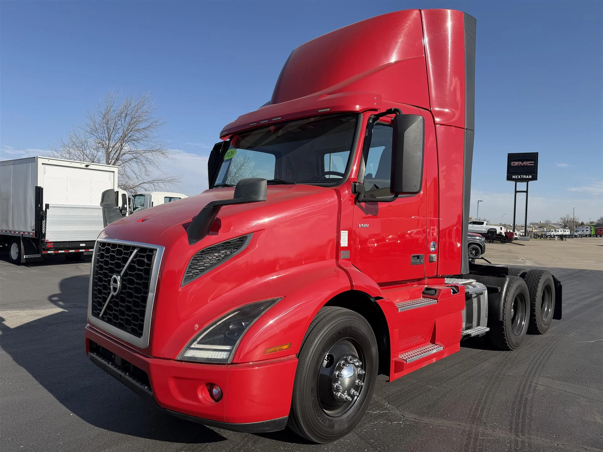 2020 Volvo VNR 640 in Kansas City, MO