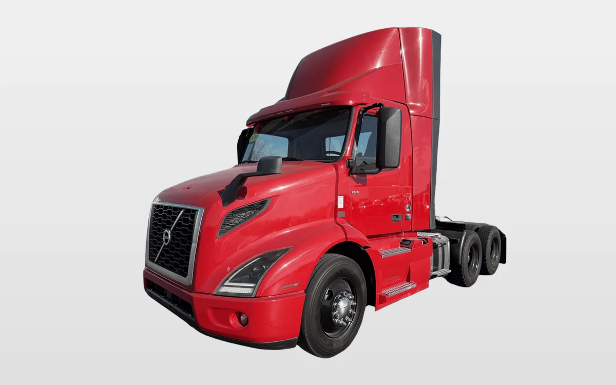 2020 Volvo VNR 640 - image 1