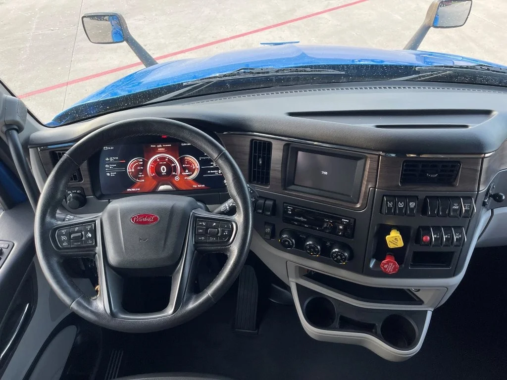 2023 Peterbilt 579 - image 12