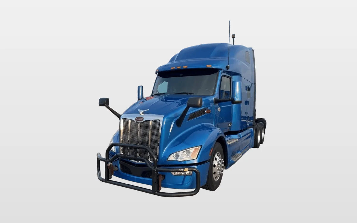 2023 Peterbilt 579 - image 1