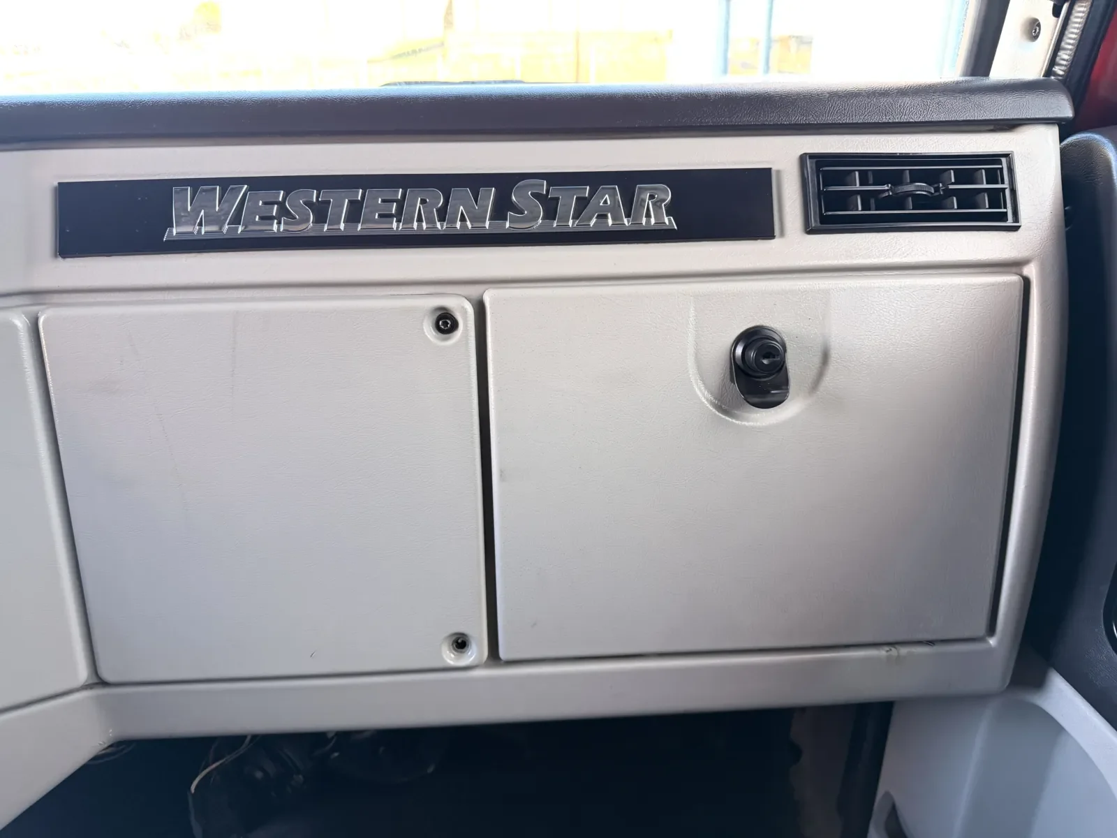 2013 Western Star 4900 in Greer, SC — photo 19