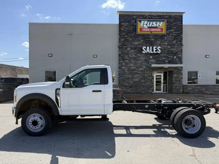 2026 Ford F-550 — photo 3