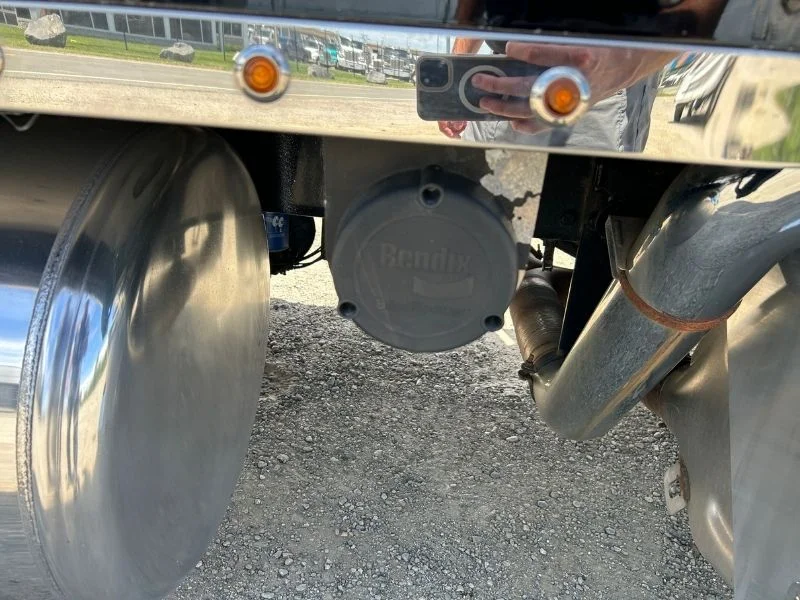 2022 Peterbilt 389 in Richmond, VA — photo 4