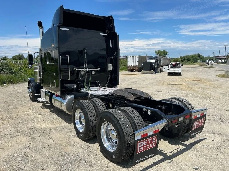 2022 Peterbilt 389 in Richmond, VA — photo 21