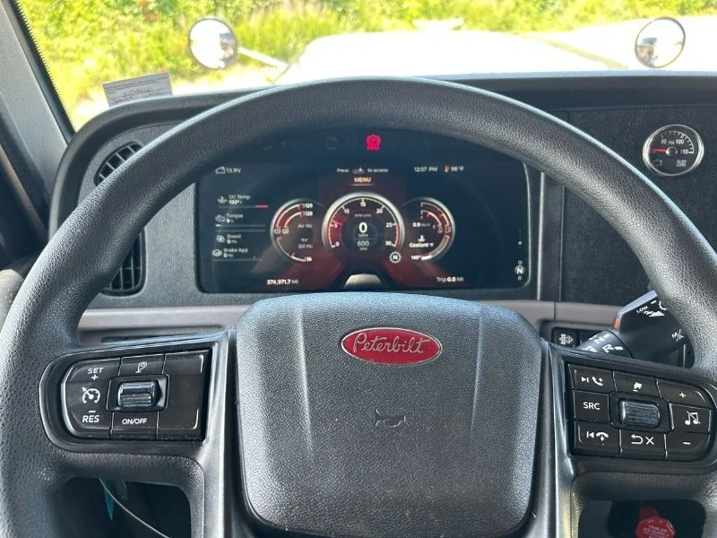 2022 Peterbilt 389 in Richmond, VA — photo 8