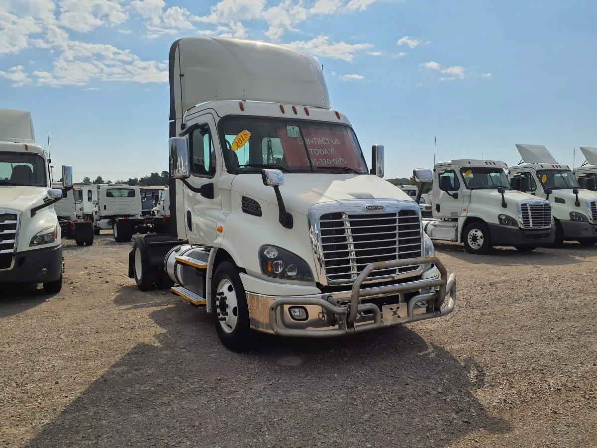 2018 Freightliner Cascadia in Birmingham, AL — photo 3
