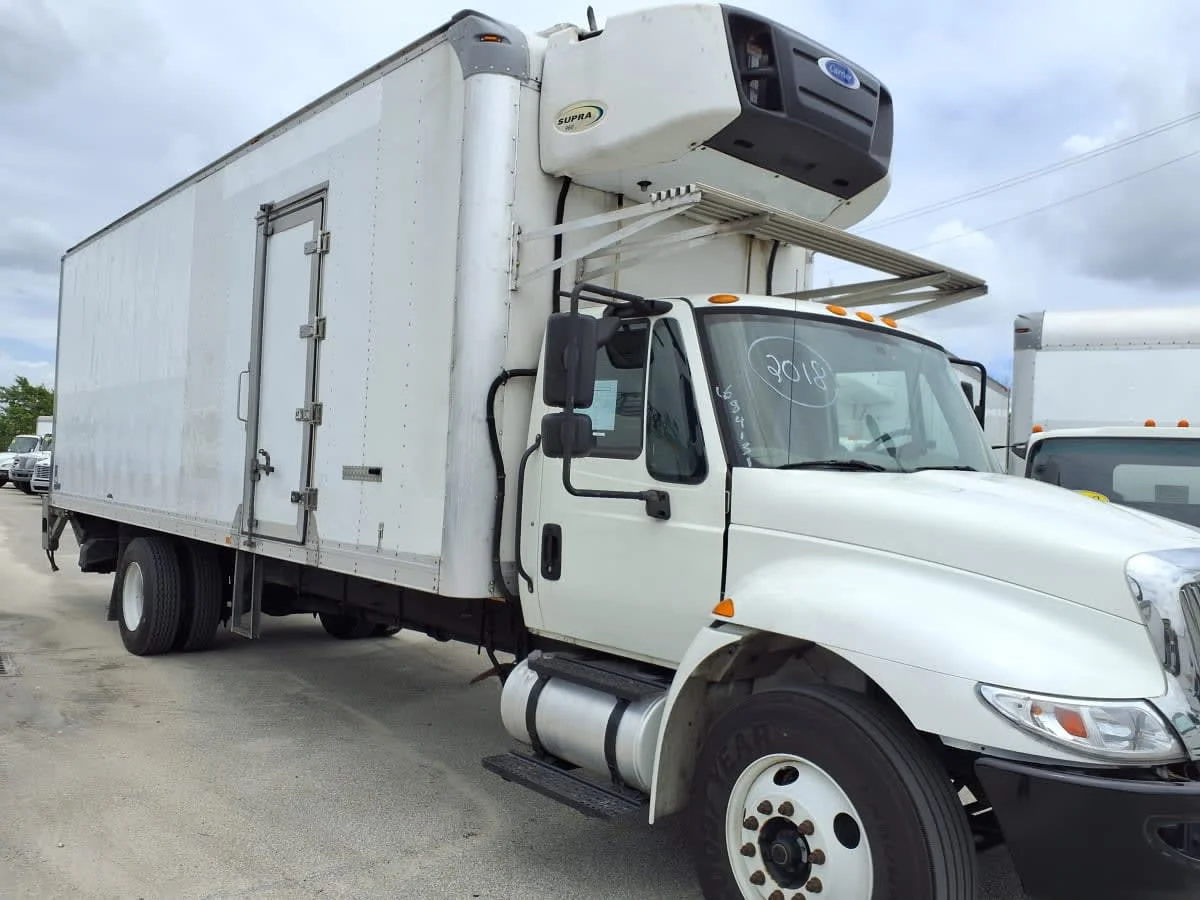 2018 International 4300 - image 3