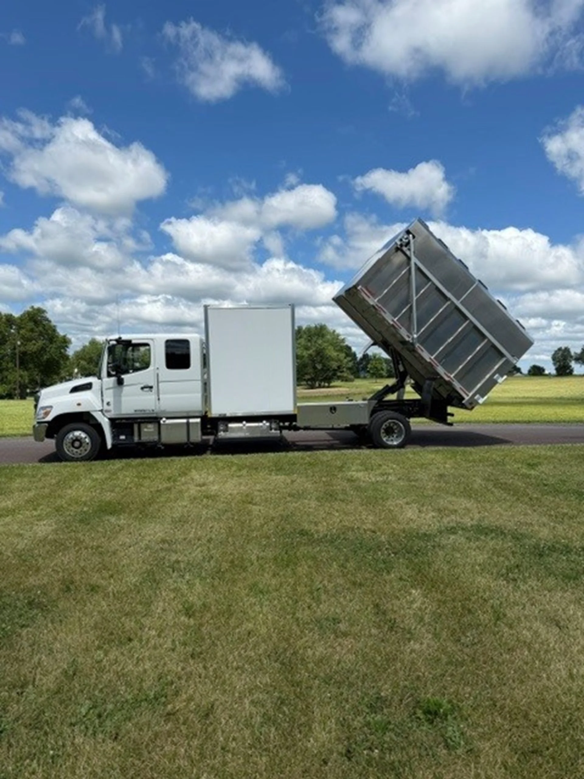 2026 Hino L6 in Souderton, PA — photo 4