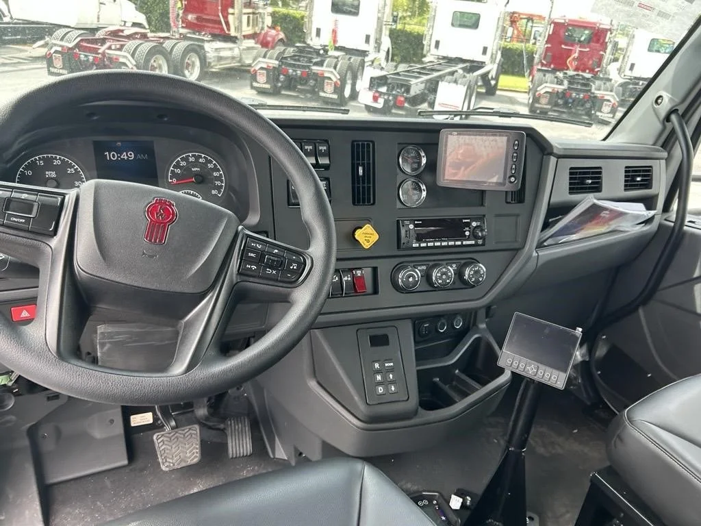 2027 Kenworth in Jackson, MS — photo 8