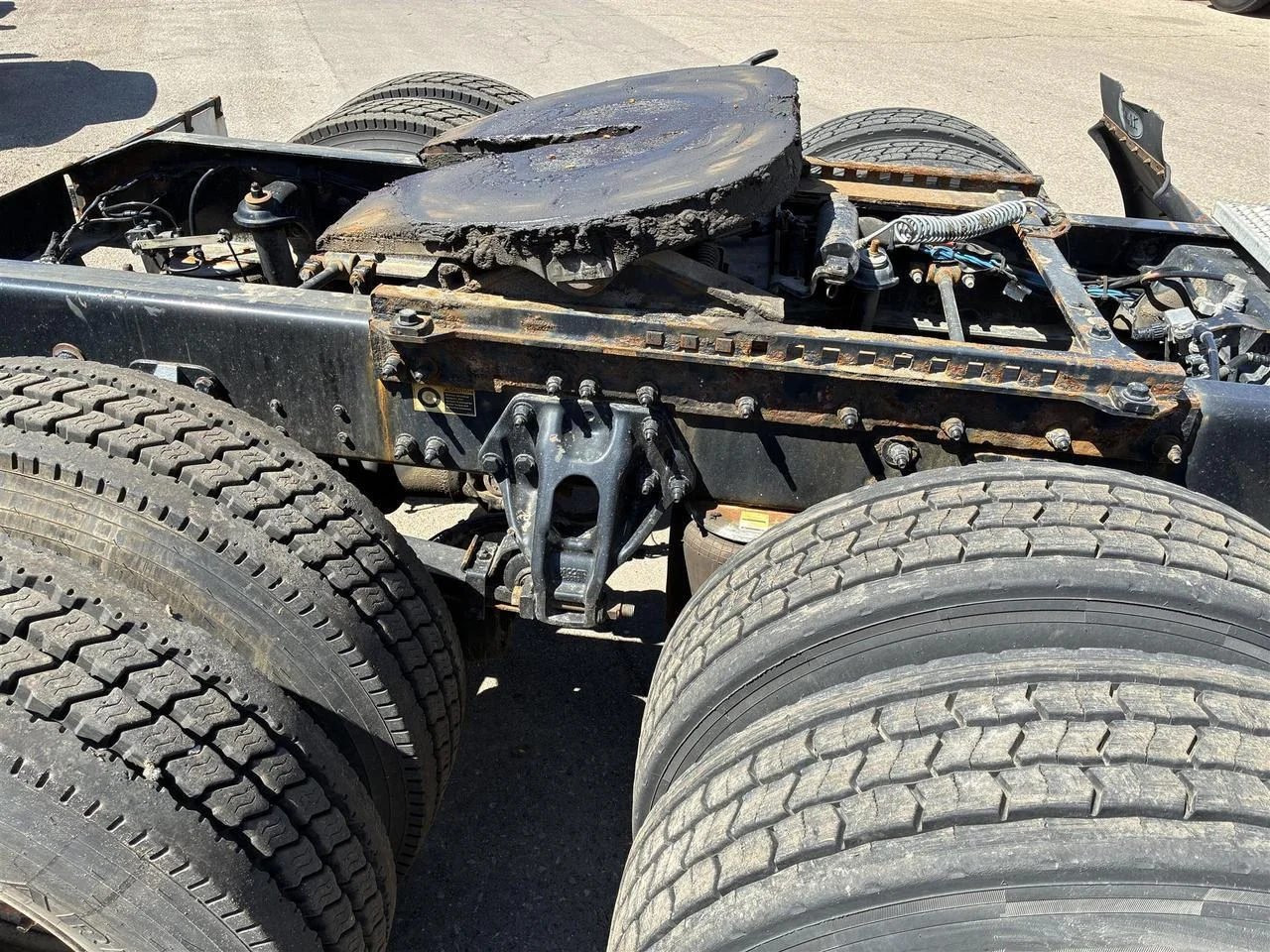 2020 Peterbilt 579 - image 6