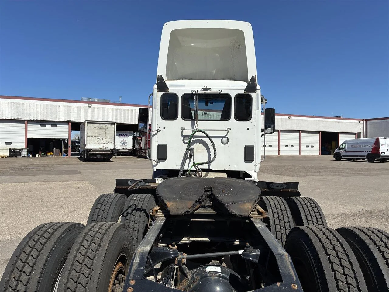 2020 Peterbilt 579 - image 2