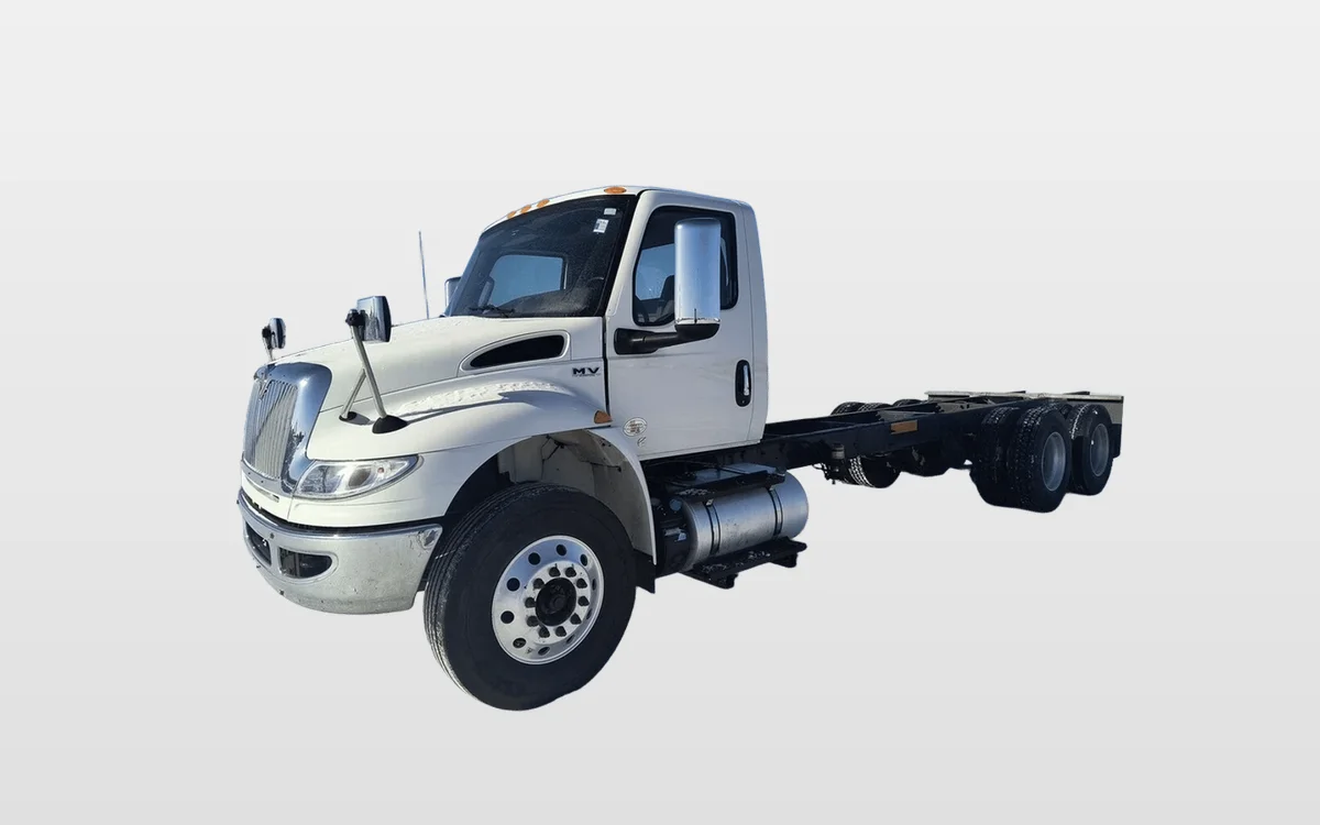 2021 International MV - image 1