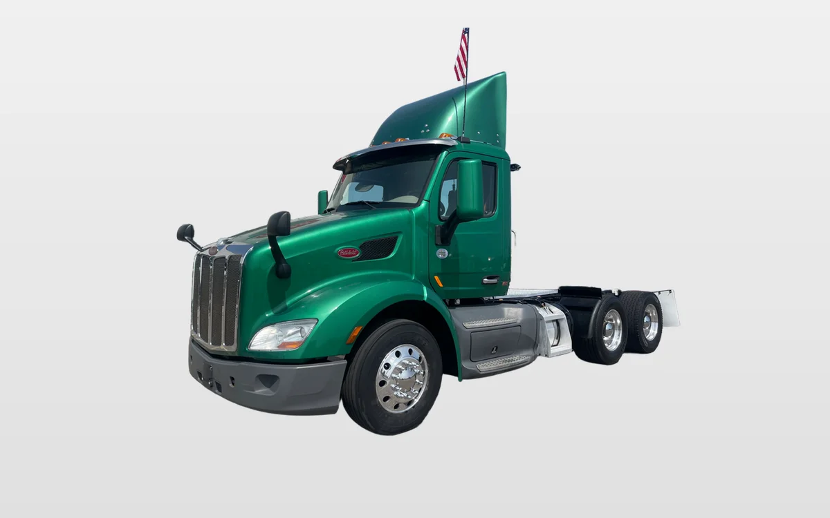 2019 PETERBILT 579 - image 1