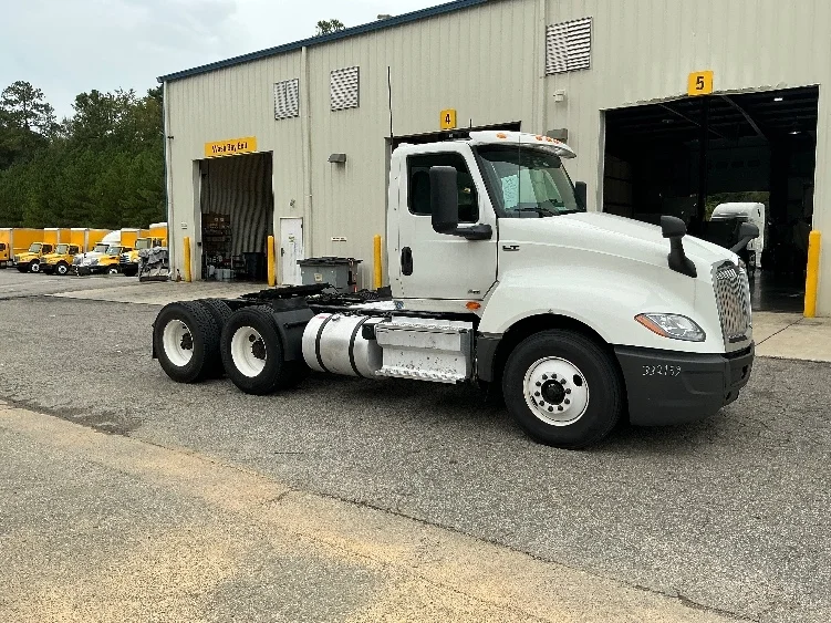 2019 International LT in Prince George, VA