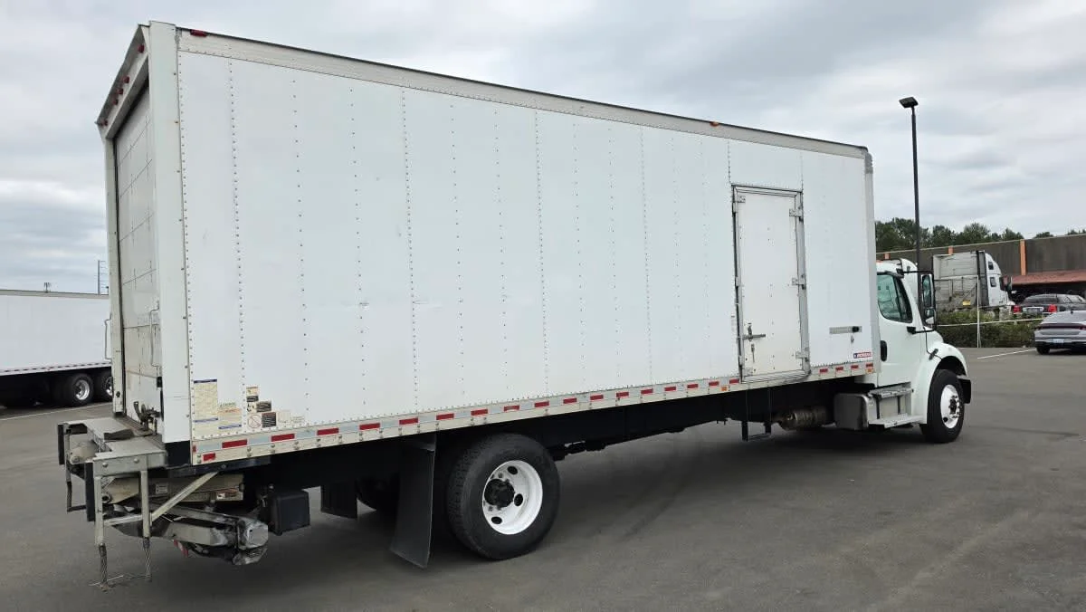 2019 Freightliner M2 106 in Tacoma, WA — photo 4