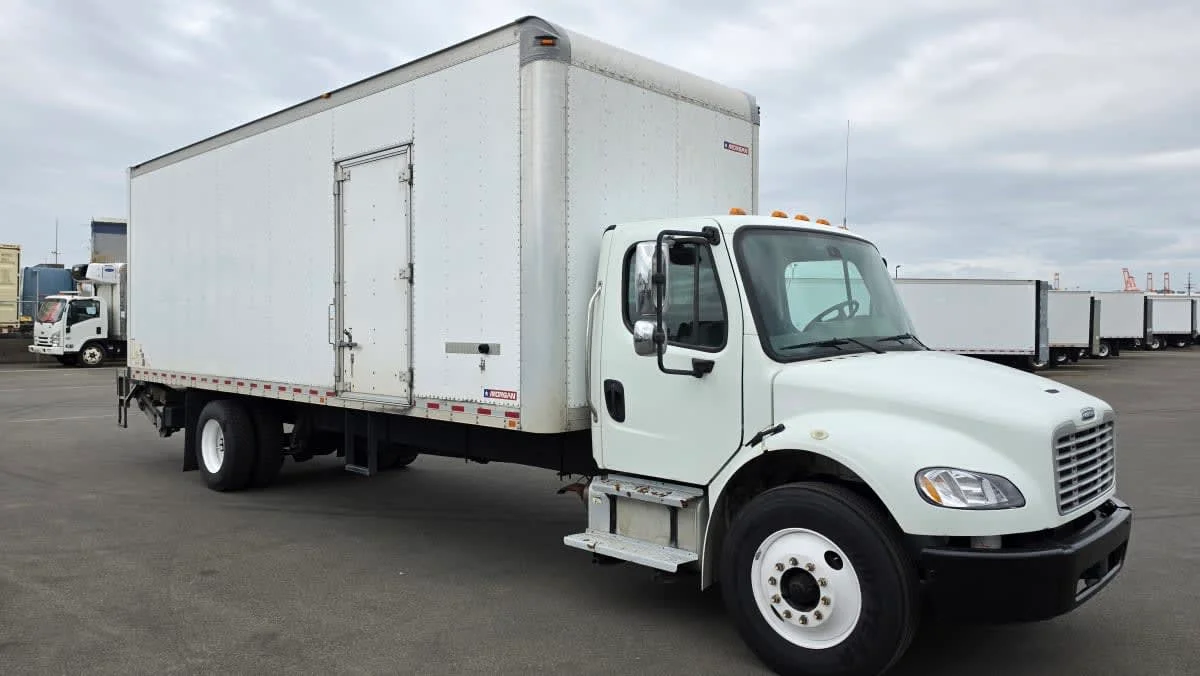 2019 Freightliner M2 106 in Tacoma, WA — photo 3