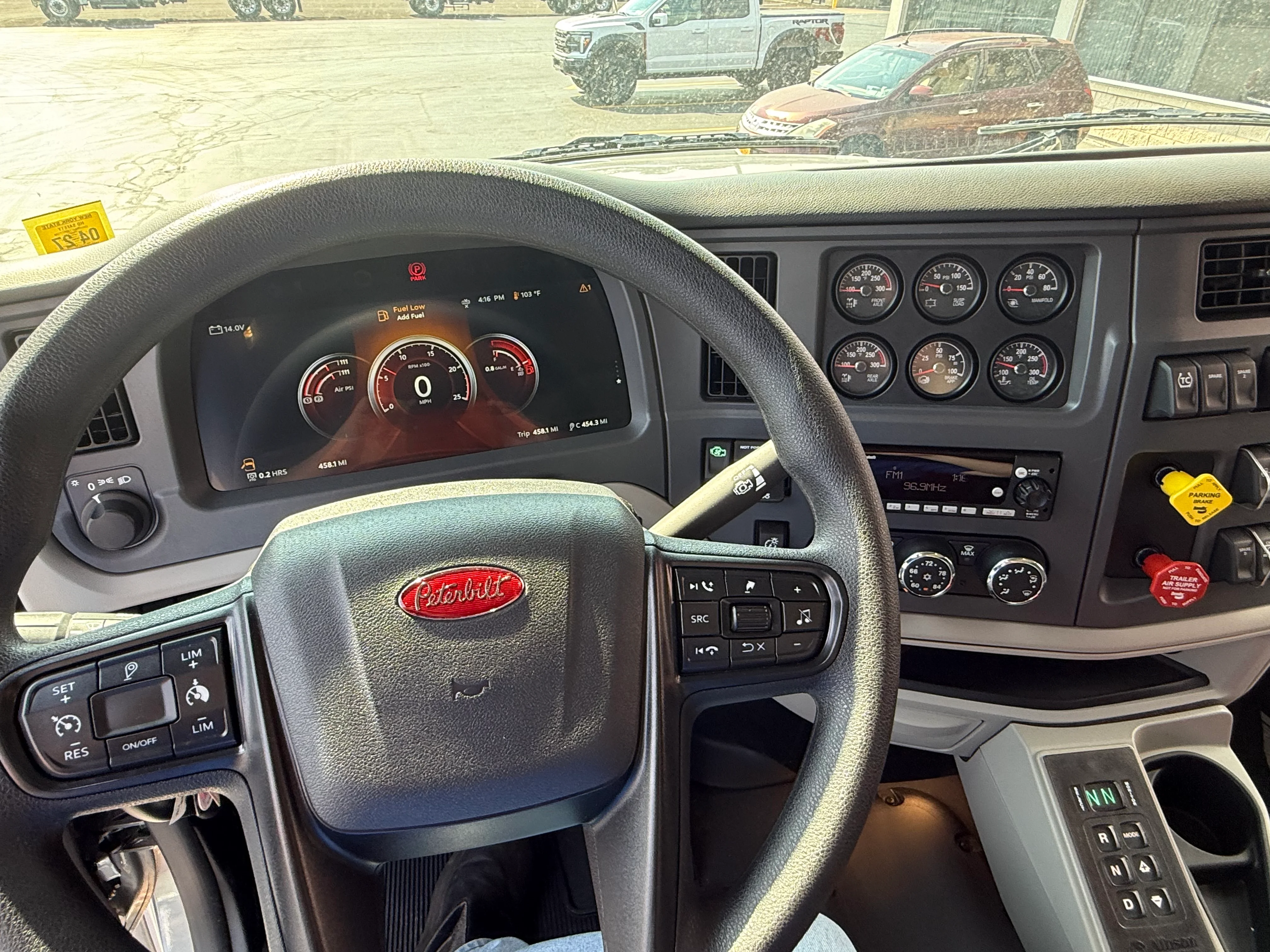 2027 Peterbilt 567 in Buffalo, NY — photo 14