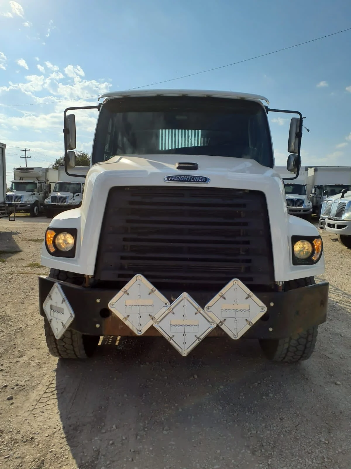 2018 Freightliner 114SD - image 2