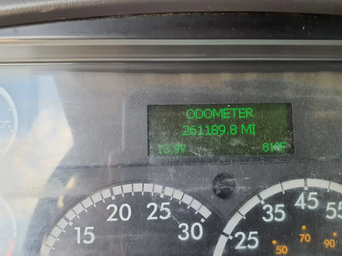 2018 Freightliner 114SD - image 10