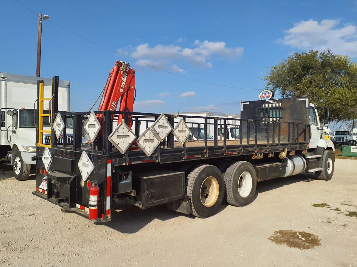 2018 Freightliner 114SD - image 4