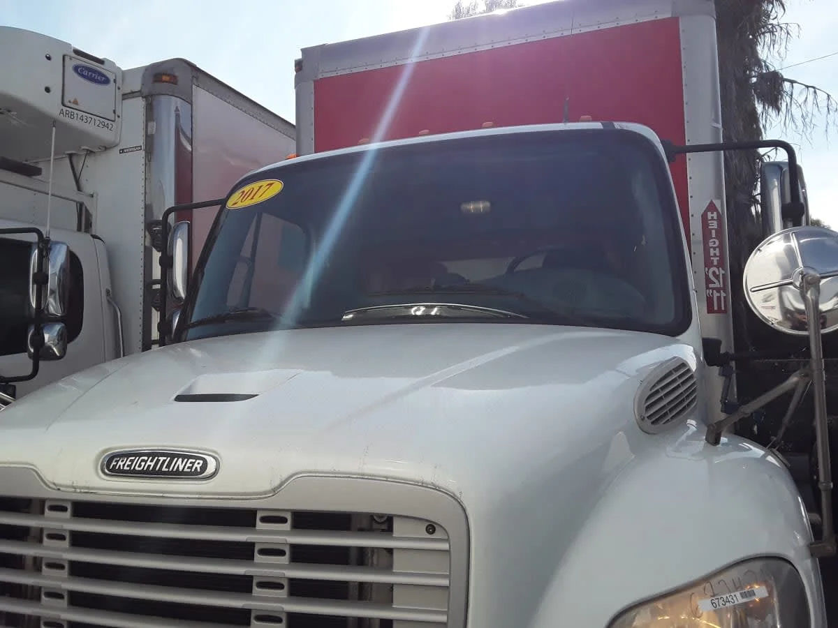 2017 Freightliner M2 106 - image 2