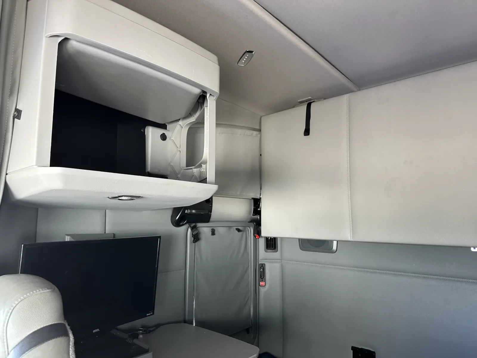 2022 Kenworth W990 - image 21