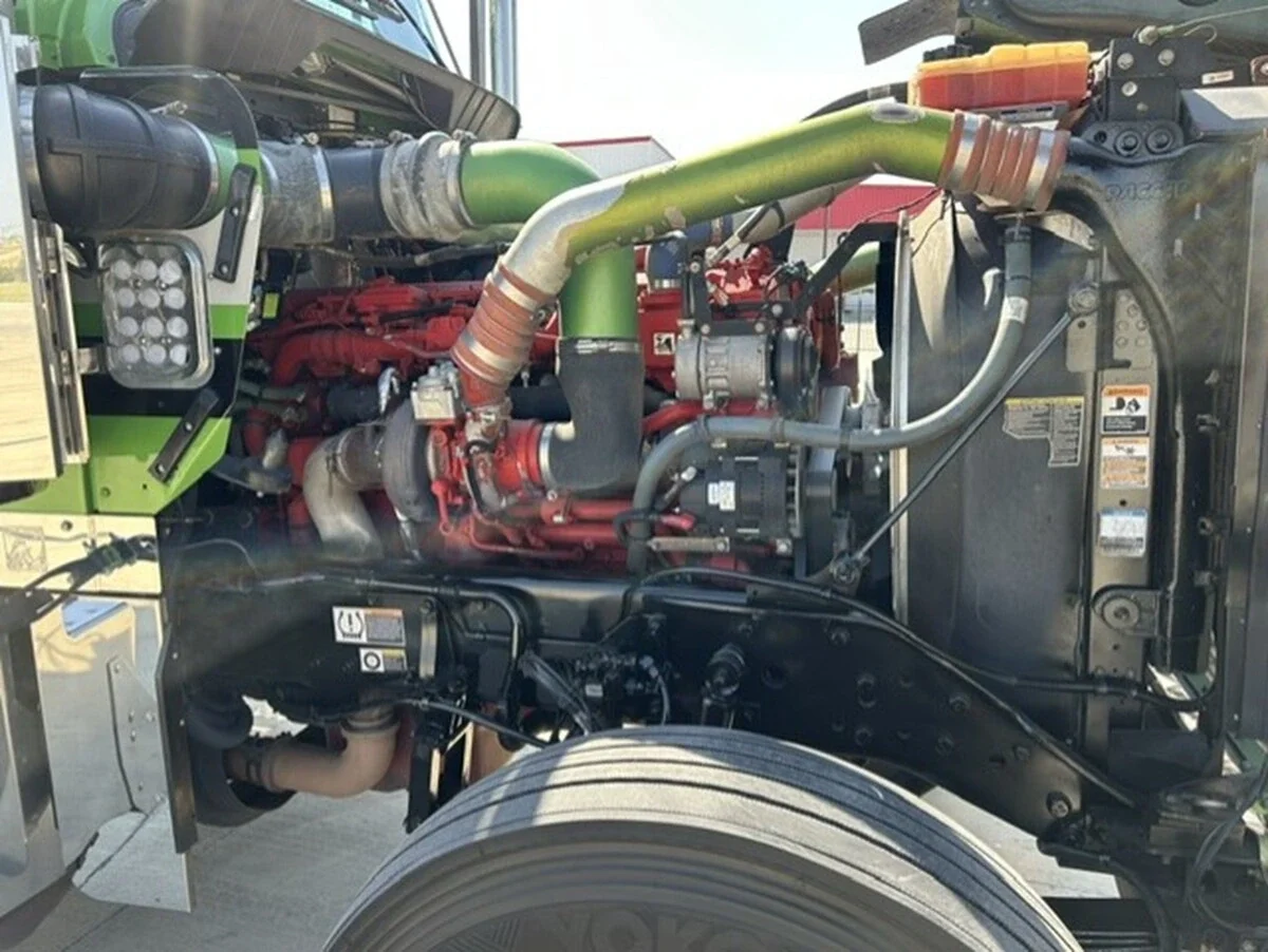2022 Kenworth W900 — photo 12