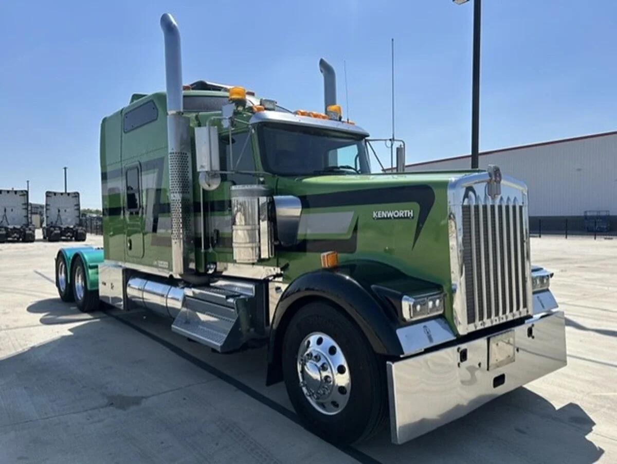 2022 Kenworth W900 — photo 6
