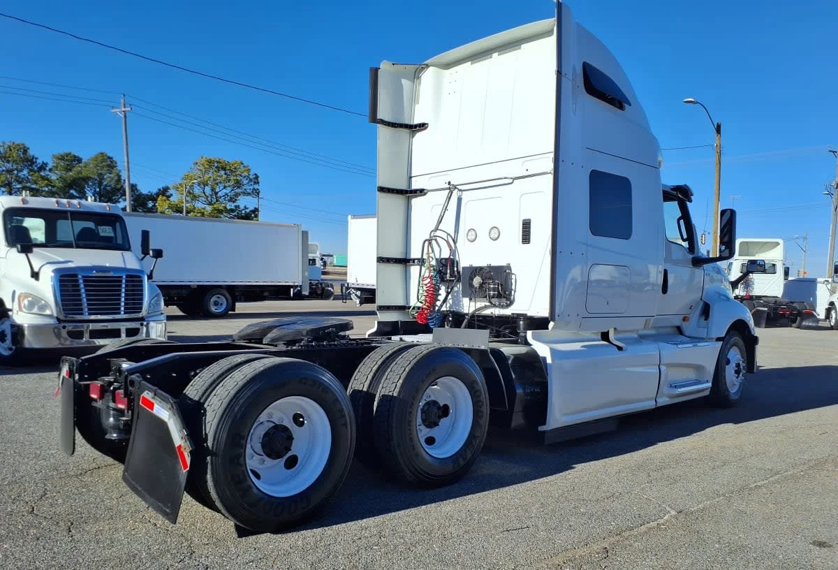2019 International LT in Memphis, TN — photo 4