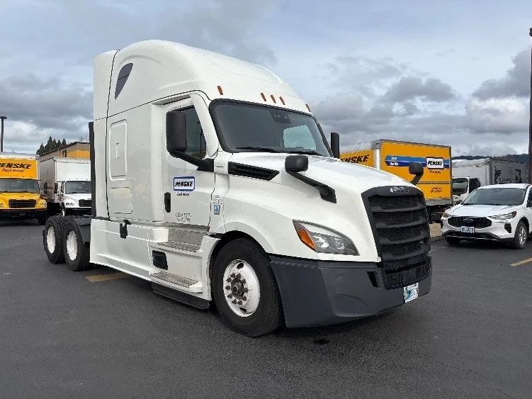 2020 Freightliner Cascadia in White Deer, PA
