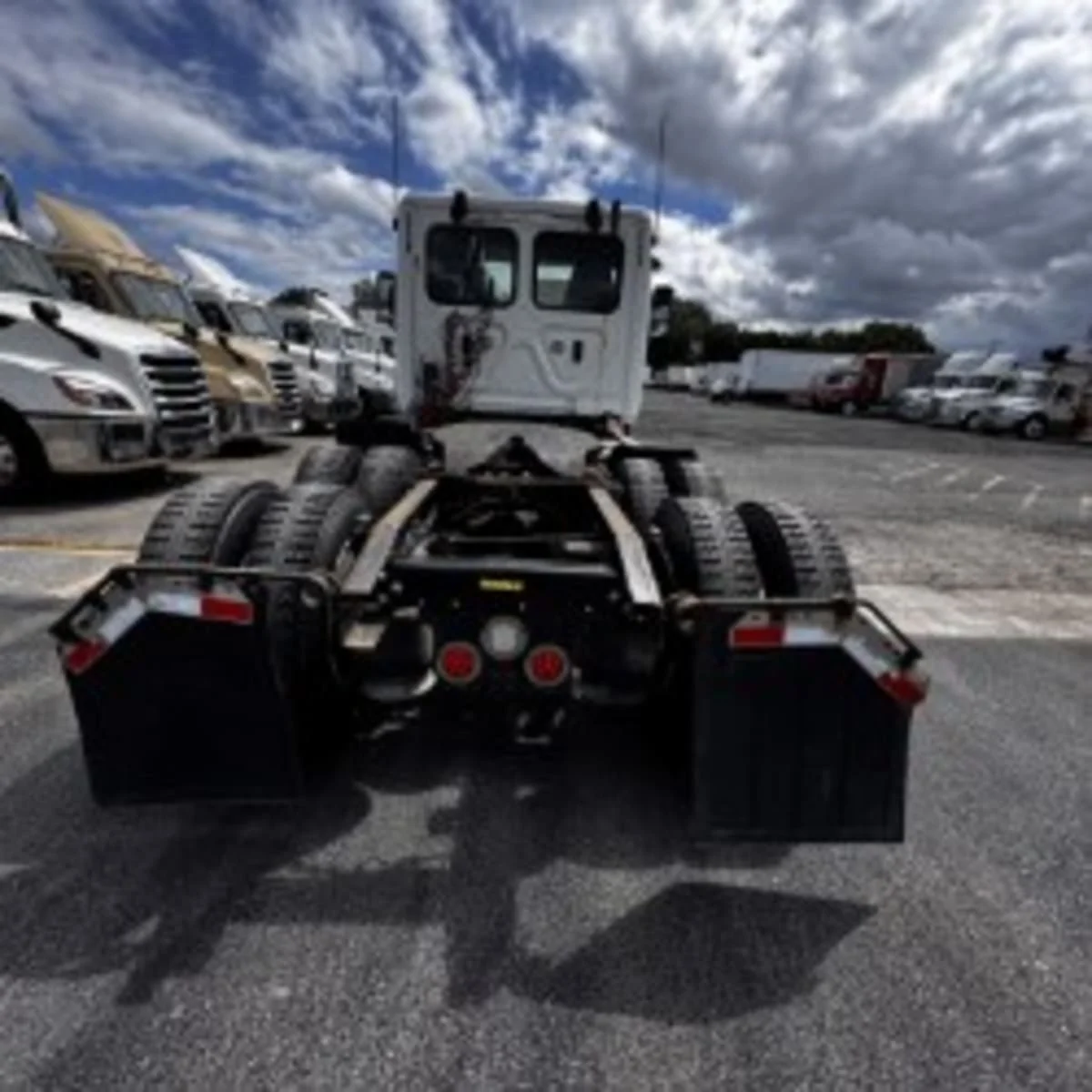 2018 Freightliner Cascadia in Syracuse, NY — photo 5