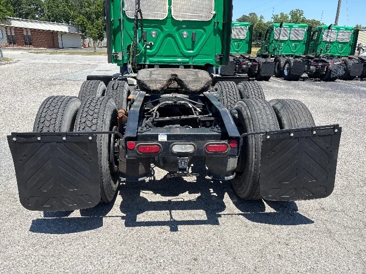 2022 Freightliner Cascadia in Comstock Park, MI — photo 6