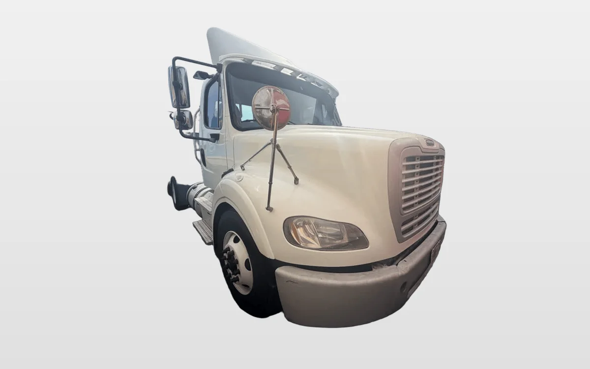 2017 Freightliner M2 112 - image 1