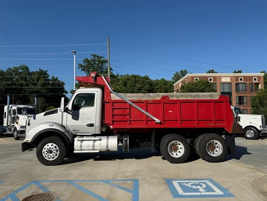 2016 Kenworth T880 in McDonough, GA — photo 6