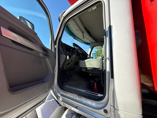 2016 Kenworth T880 in McDonough, GA — photo 19