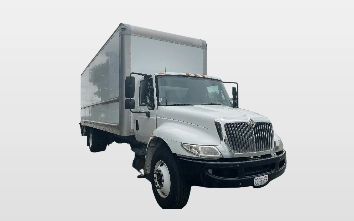 2014 International 4300 - image 1