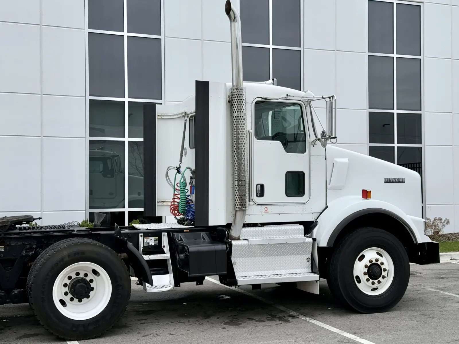 2015 Kenworth T800 - image 7