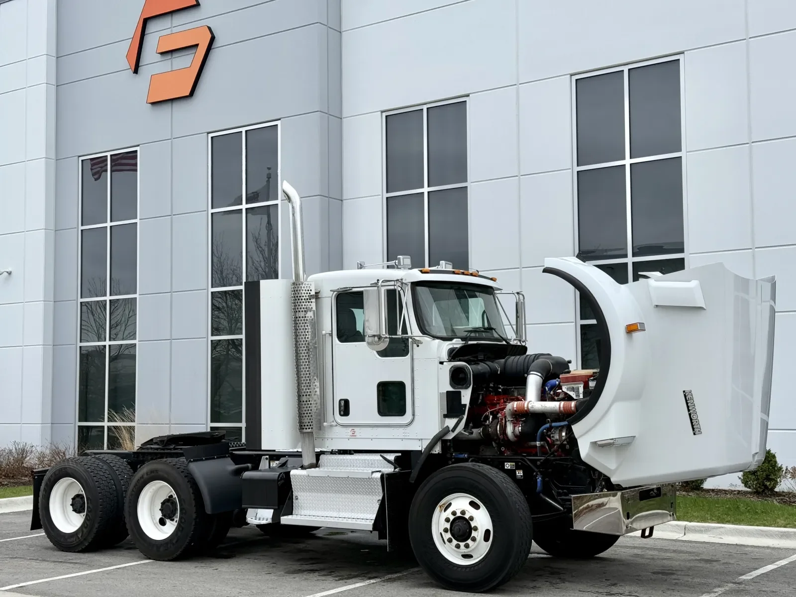 2015 Kenworth T800 - image 9