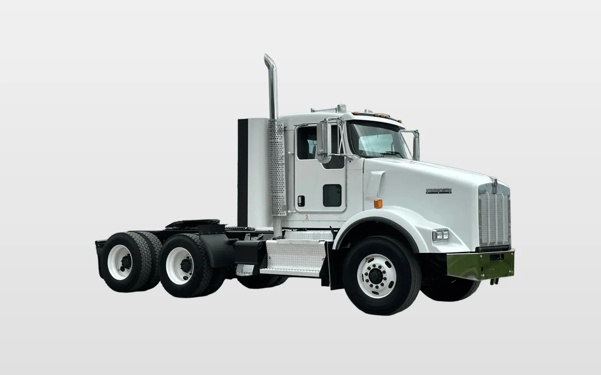 2015 Kenworth T800 - image 1