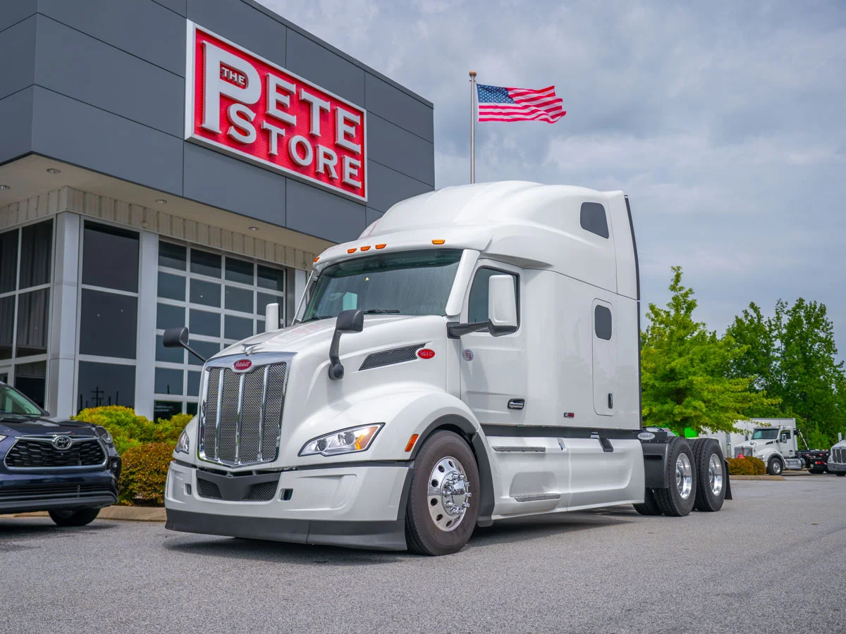 2027 Peterbilt 579 in Duncan, SC — photo 2