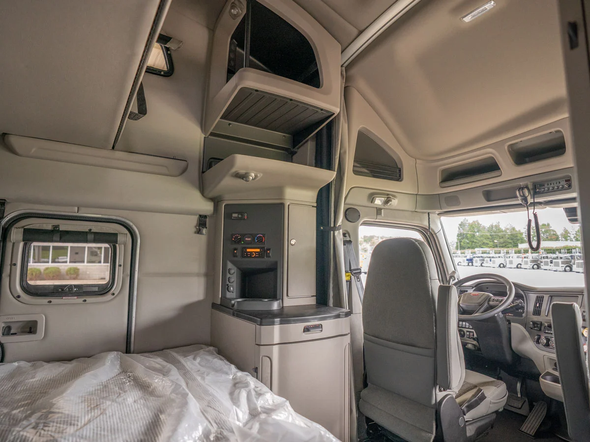 2027 Peterbilt 579 in Duncan, SC — photo 25