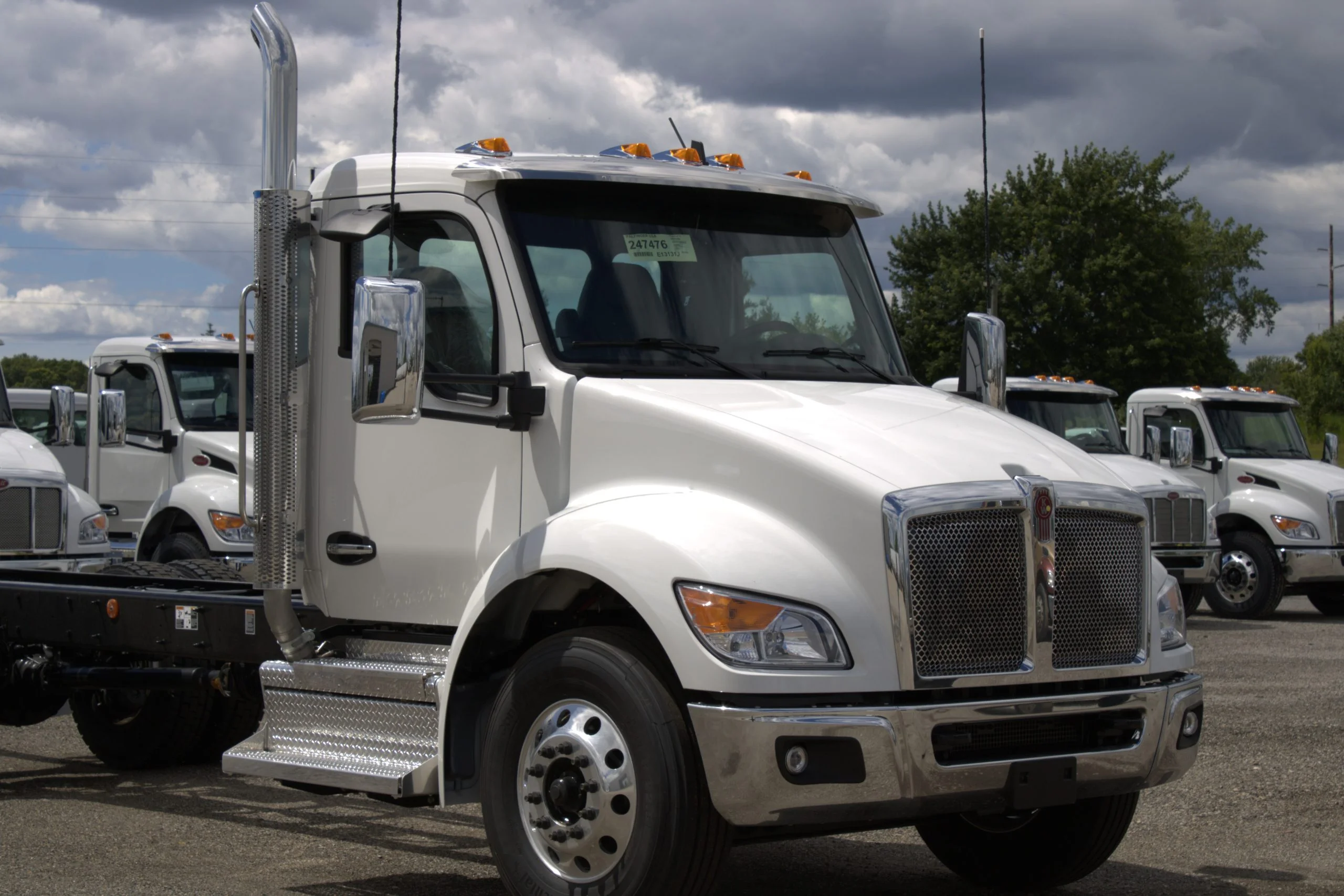 2027 Kenworth T280 — photo 3