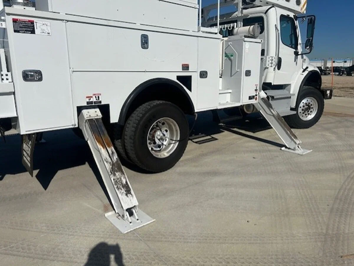 2020 Freightliner M2 106 in Fort Worth, TX — photo 32